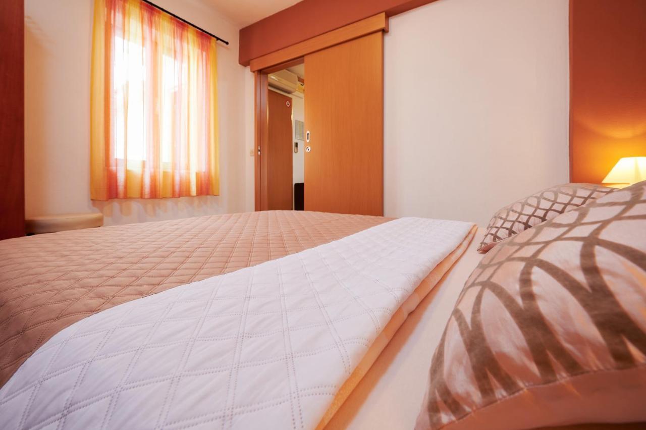 Apartments Ivica Τρογκίρ Εξωτερικό φωτογραφία