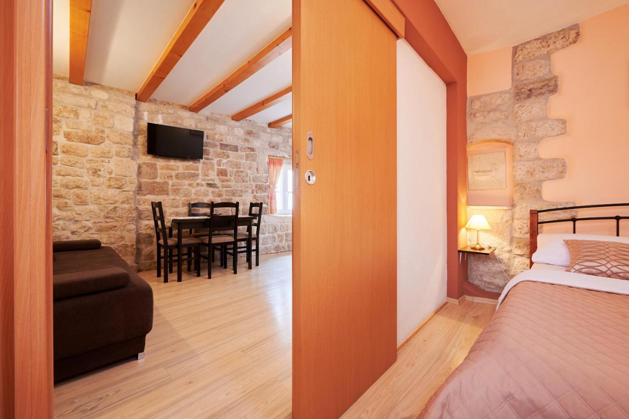 Apartments Ivica Τρογκίρ Εξωτερικό φωτογραφία