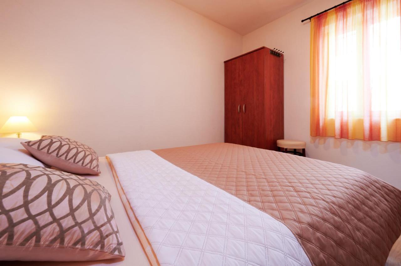 Apartments Ivica Τρογκίρ Εξωτερικό φωτογραφία
