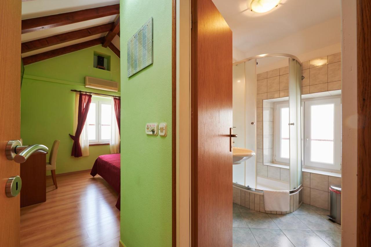 Apartments Ivica Τρογκίρ Εξωτερικό φωτογραφία