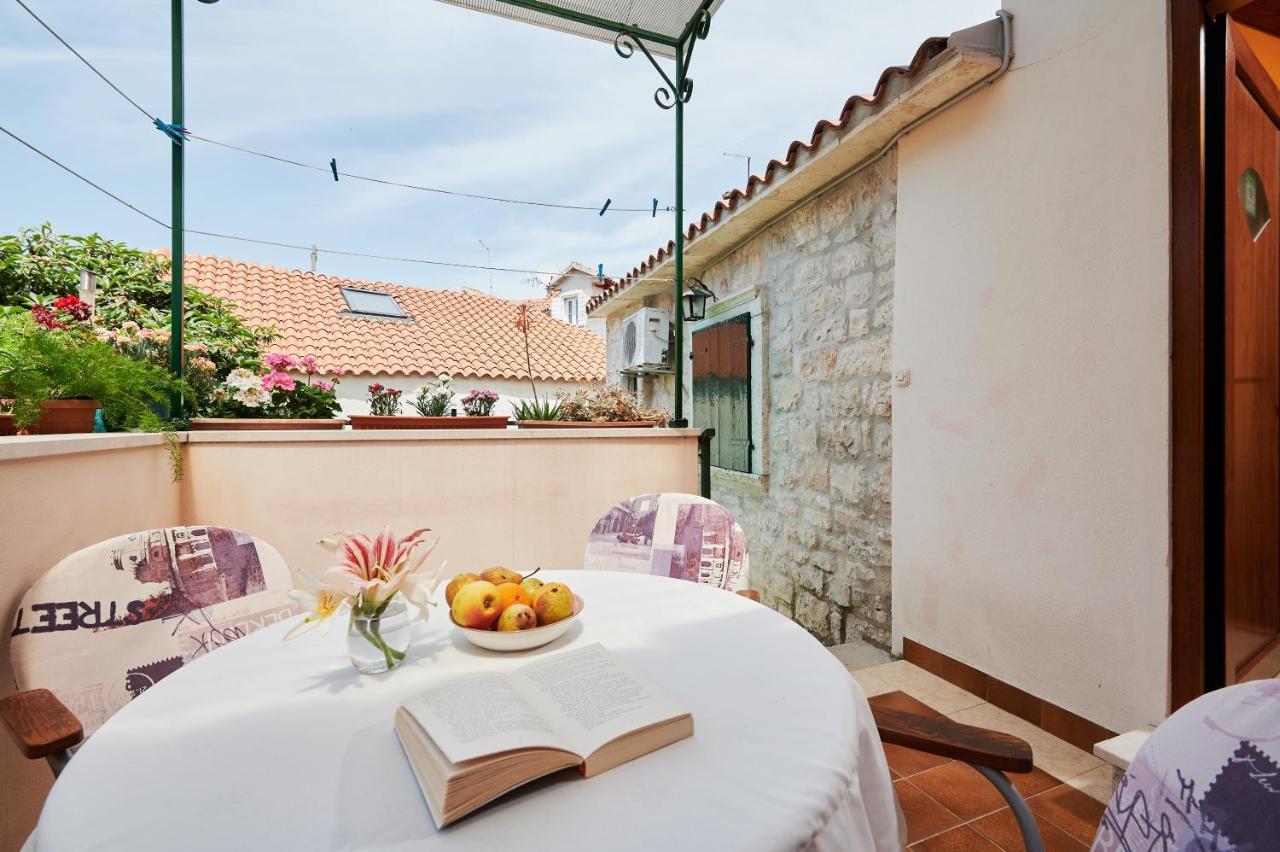 Apartments Ivica Τρογκίρ Εξωτερικό φωτογραφία